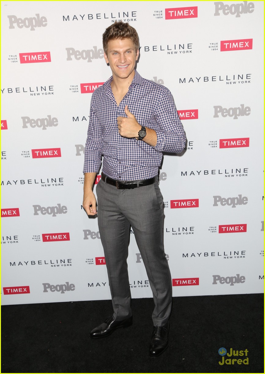 robbie amell italia ricci people watch party keegan allen more 27