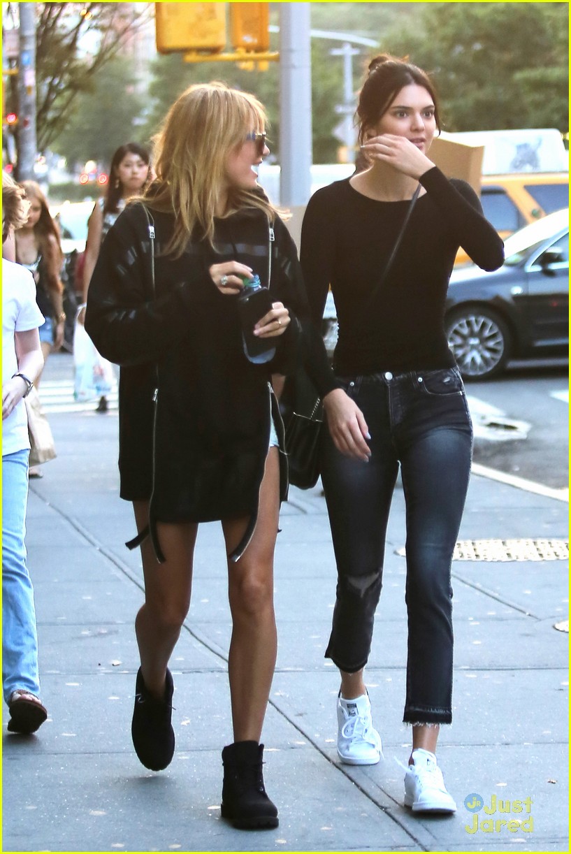 kendall jenner hailey baldwin nyc dinner together new bangs 14