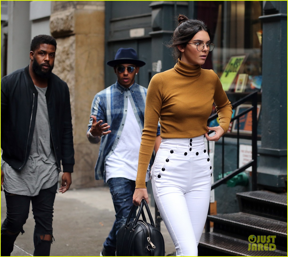 kendall jenner visits kimyes apartment with lewis hamilton 04