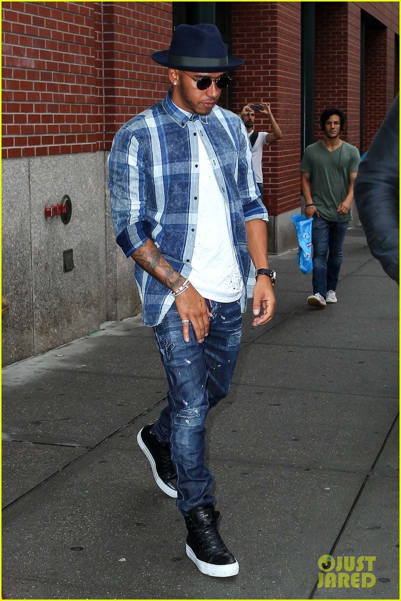 Kendall Jenner & Lewis Hamilton Step Out in NYC Photo 862903 Photo(02)