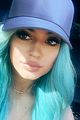 kylie jenner praises surgeon who injects lips 01