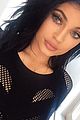 kylie jenner praises surgeon who injects lips 02