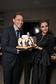 tom hiddleston elizabeth olsen freaked out over this cake 09