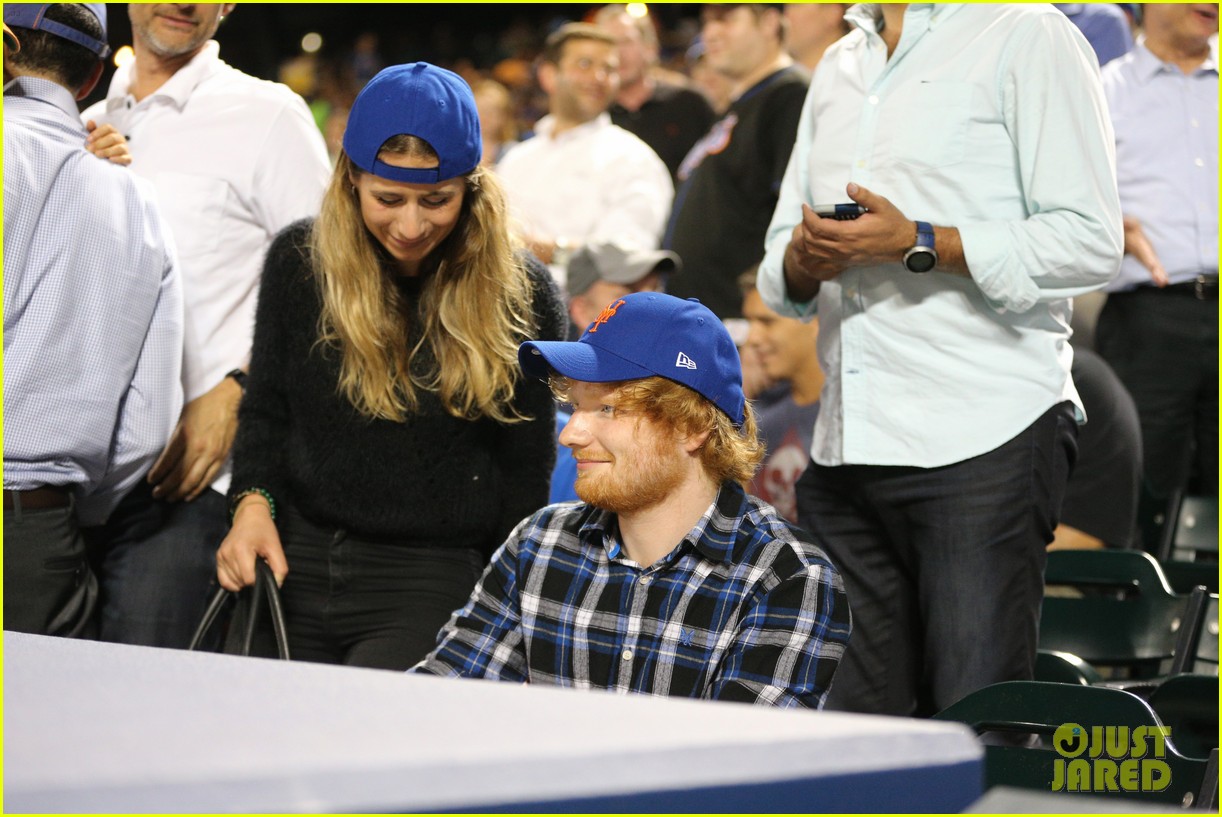 ed sheeran watches a mets game with pal cherry seaborn 03