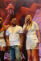 taylor swift haim become nellys hot in here backup dancers 02