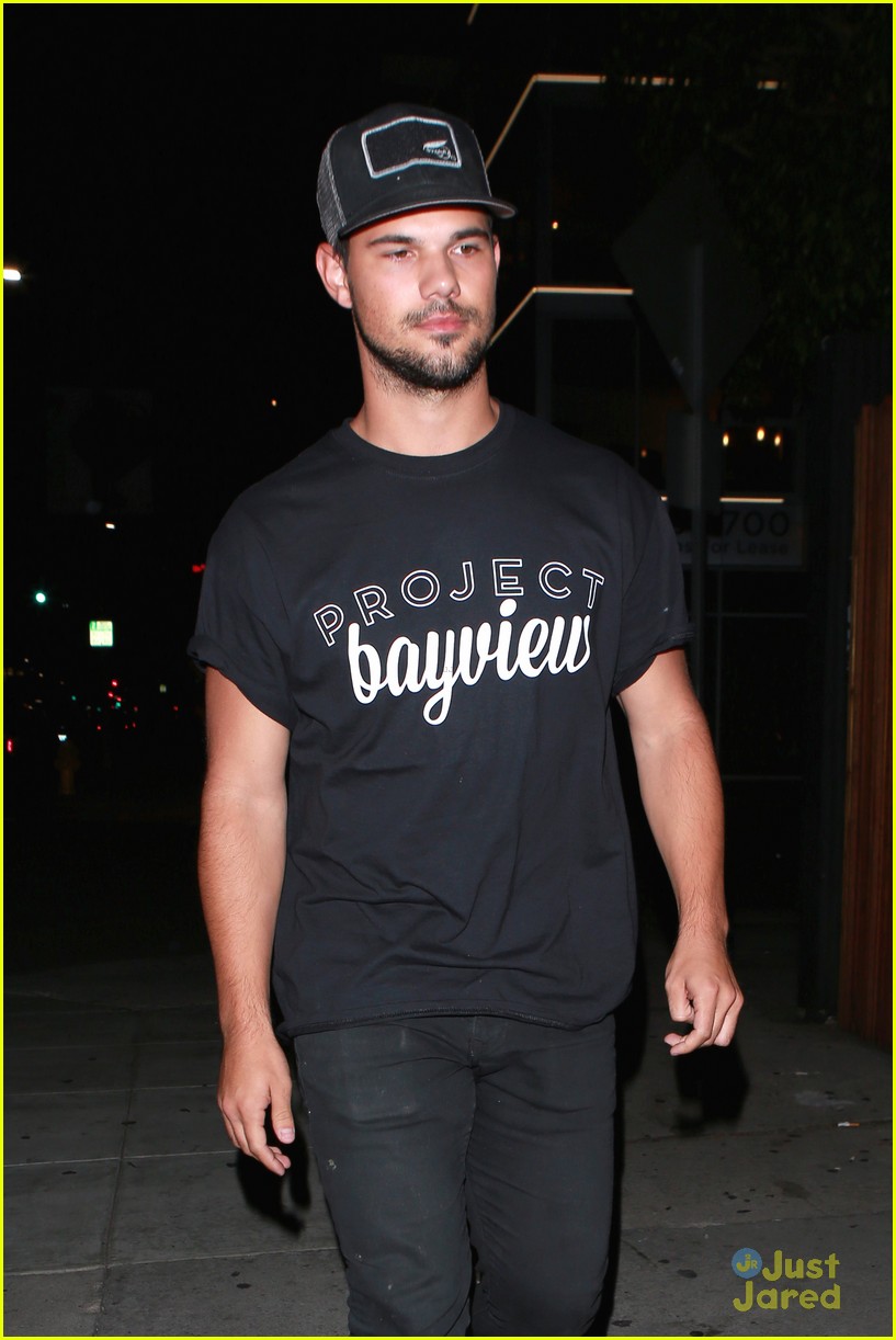 taylor lautner will appear at the think it up live telecast 04