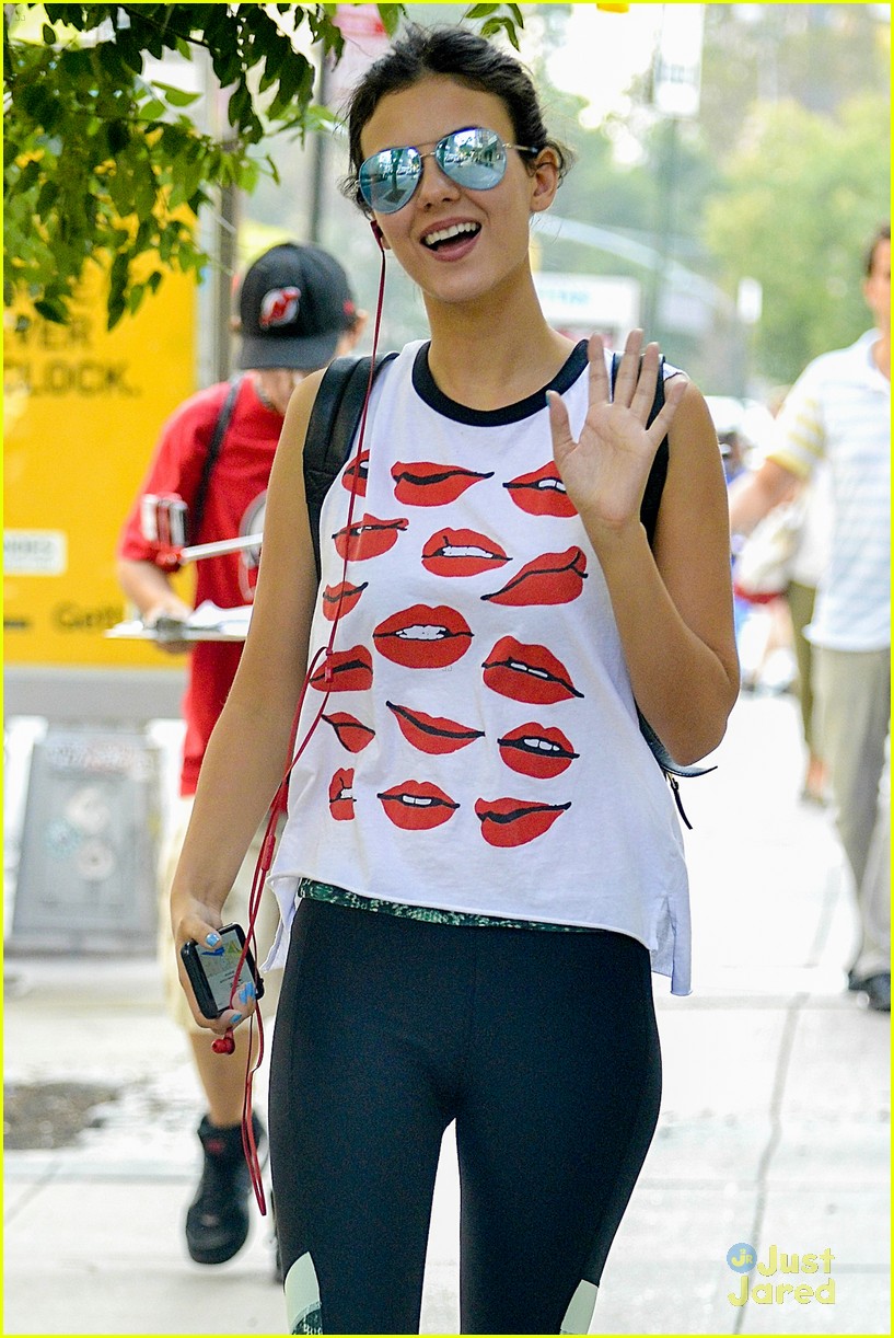 victoria justice lips tee workout nyc 01
