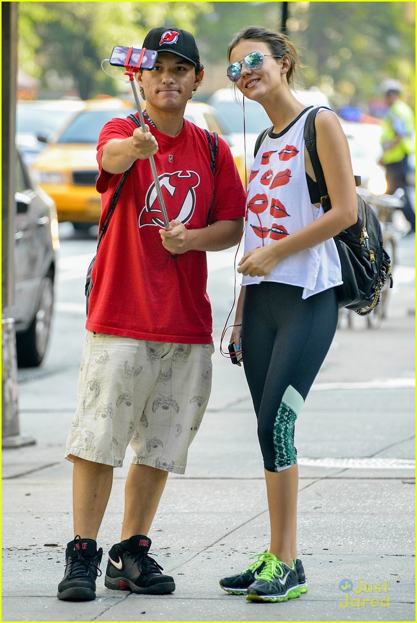 victoria justice lips tee workout nyc 12