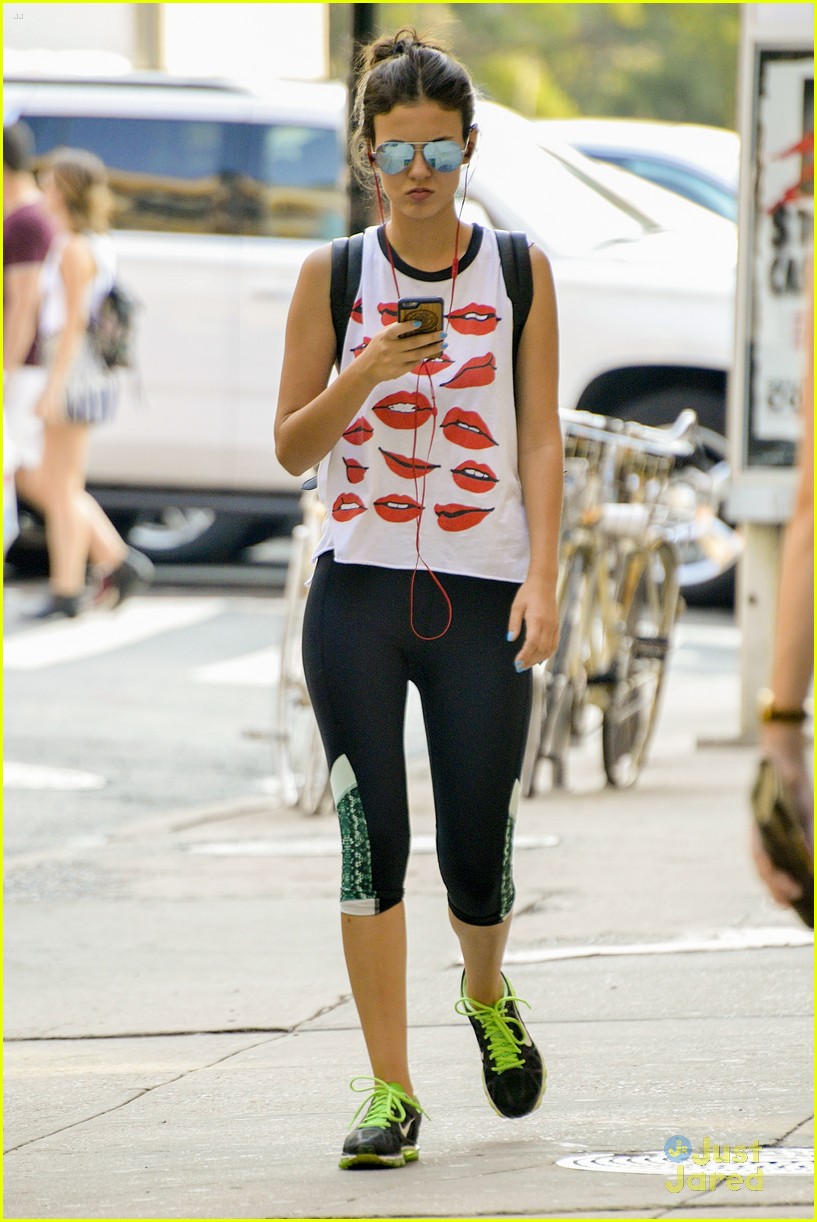 victoria justice lips tee workout nyc 20