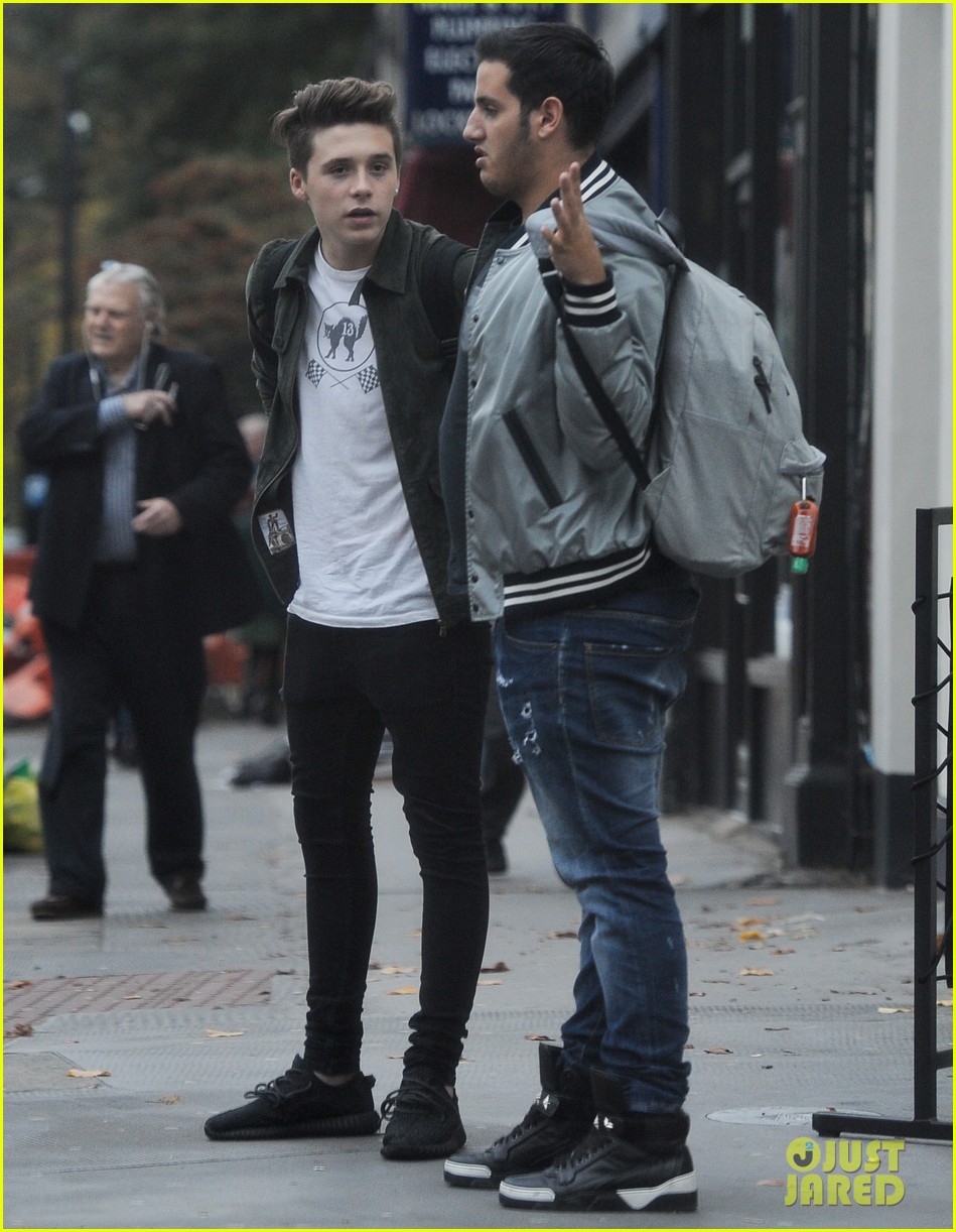 brooklyn beckham sends message to special someone 02