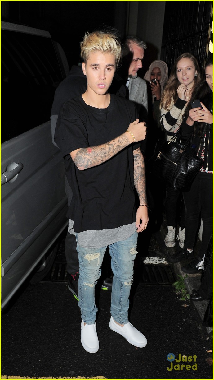 justin bieber skillrex sorry out friday london arrival 21