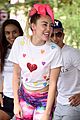 miley cyrus is charitable queen at l a county walk to defeat als 20