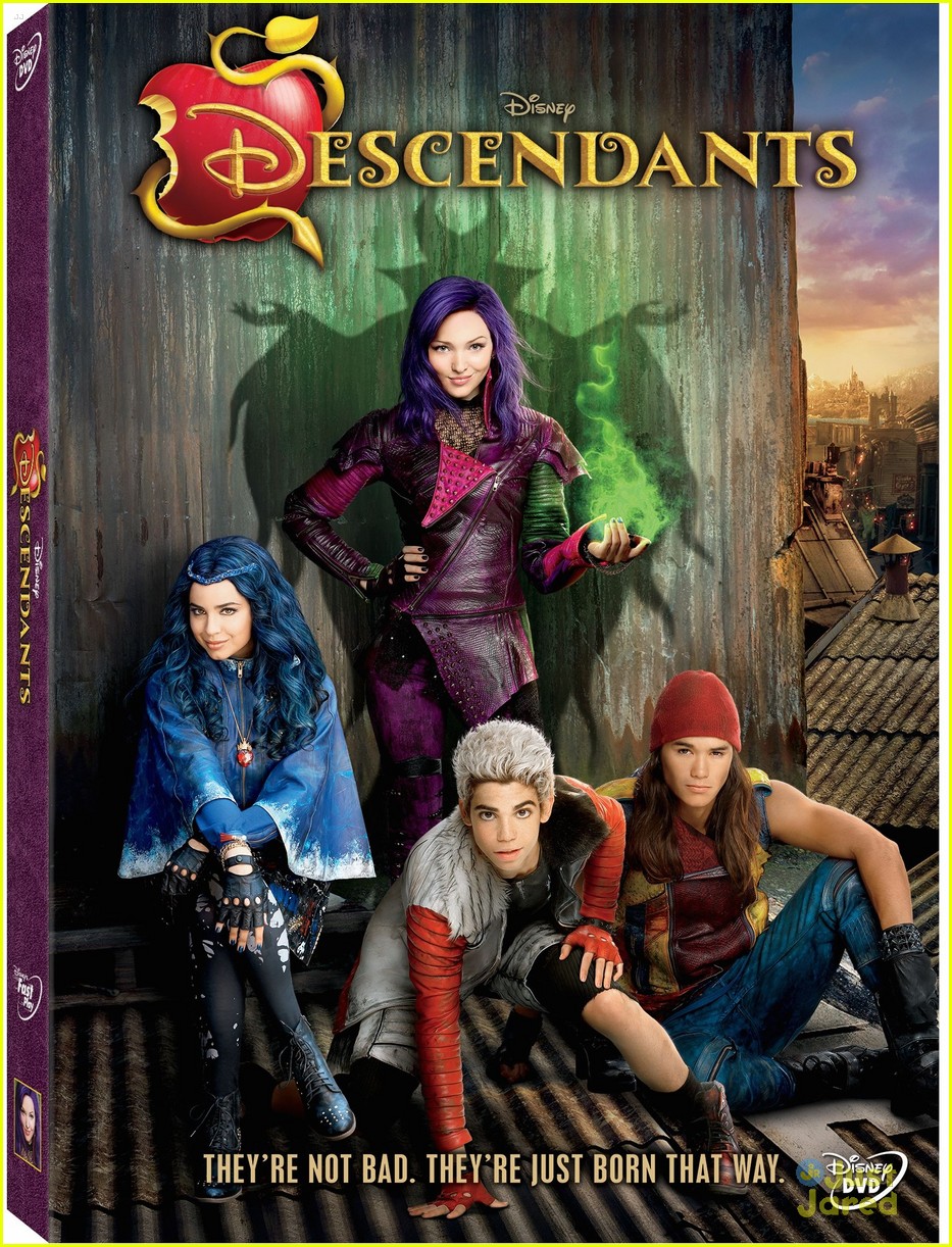 descendants fan event disneyland dvd giveaway 03