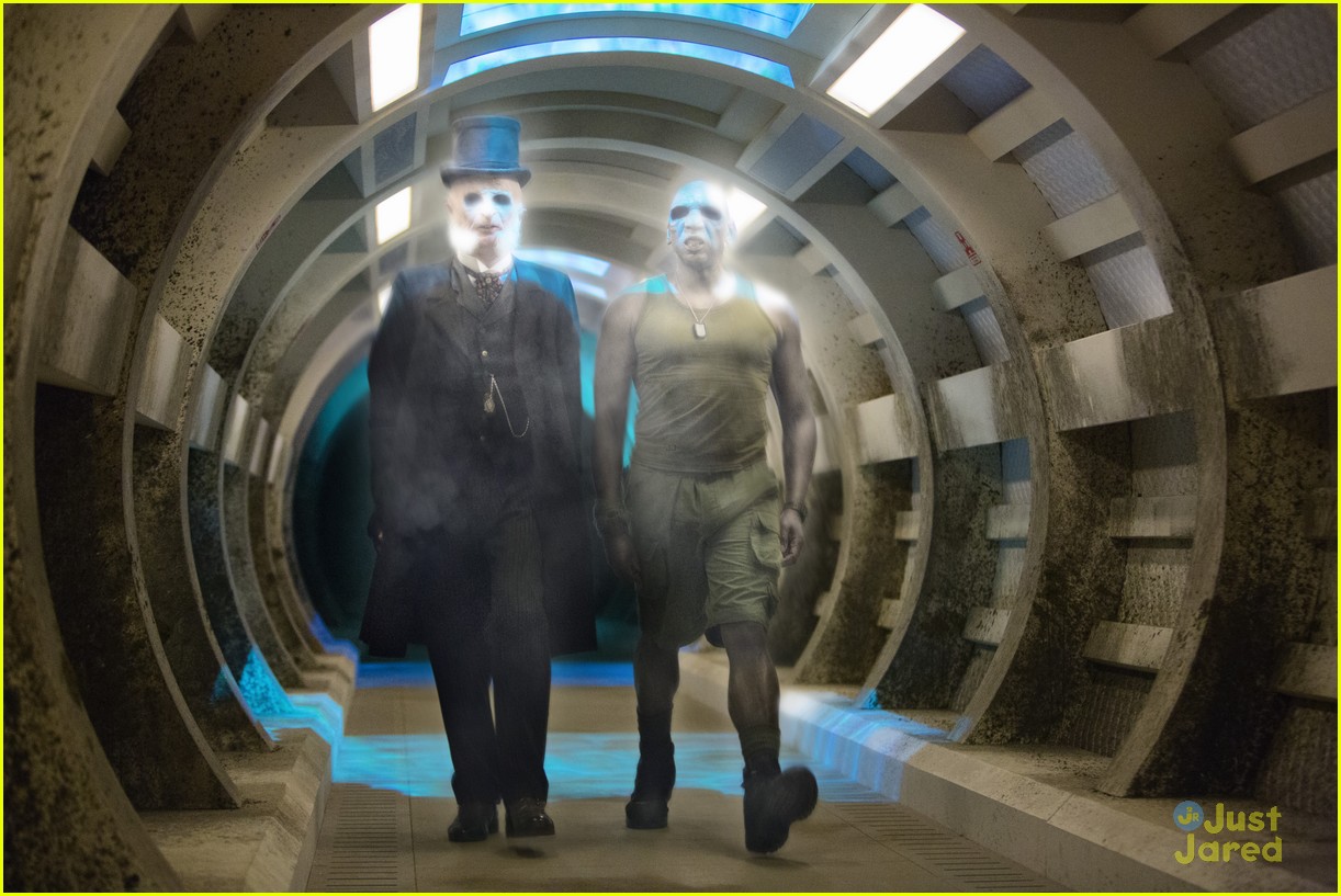doctor who under the lake stills 01