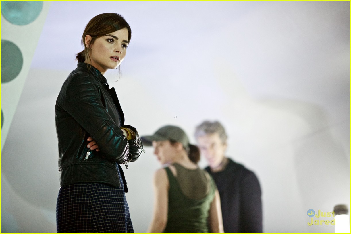 doctor who under the lake stills 14