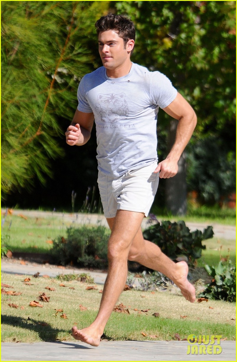 zac efron wears short shorts while filming neighbors 2 01