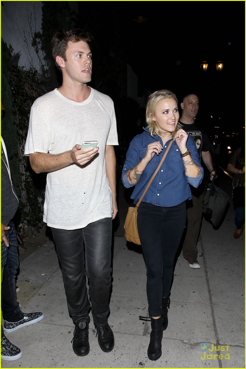 emily osment blake cooper griffin dinner date yh winter premiere 07
