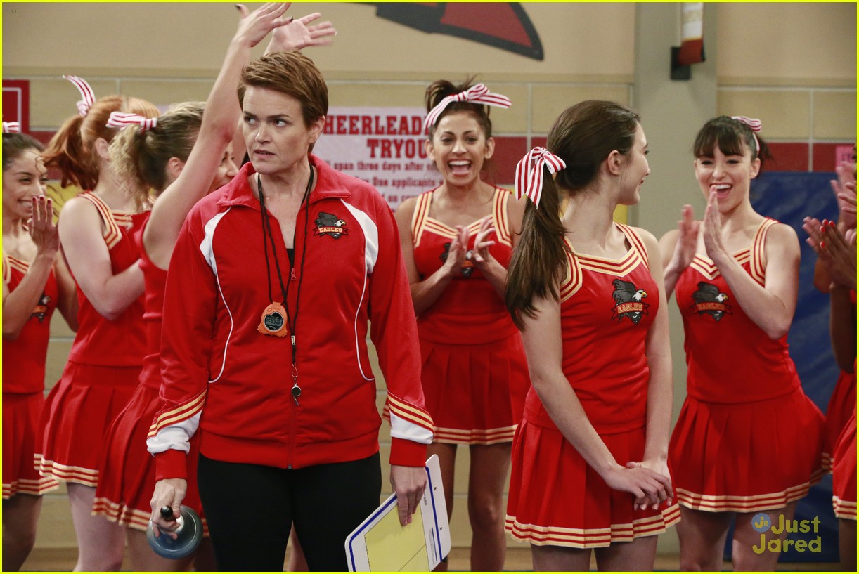 riley try out cheer team girl meets world stills 11