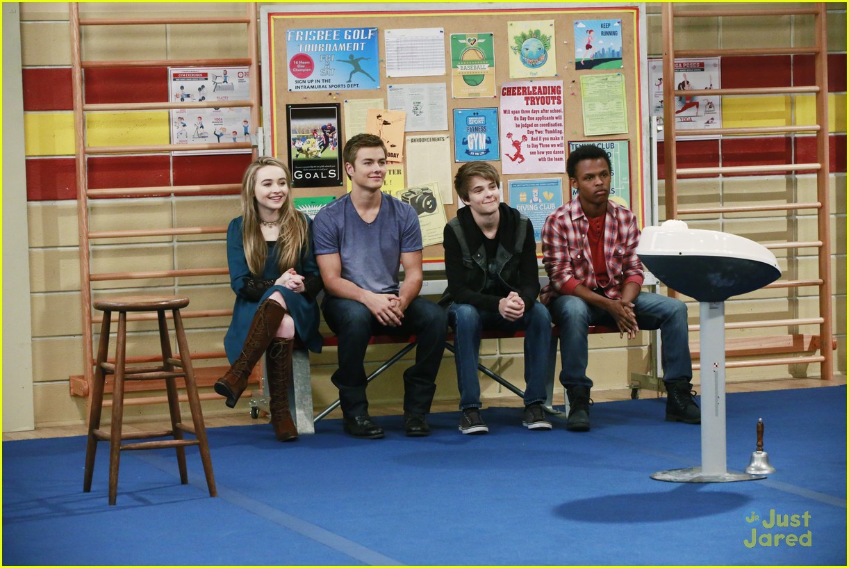 riley try out cheer team girl meets world stills 23