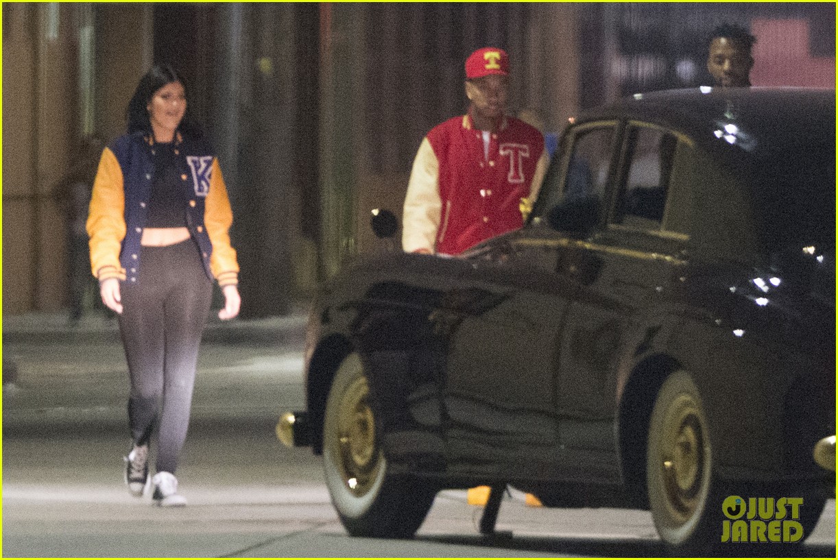 kylie jenner works on a music video with tyga 15