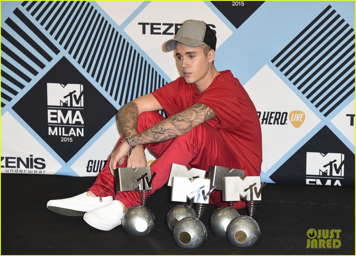 justin bieber wins most emas of all time 02