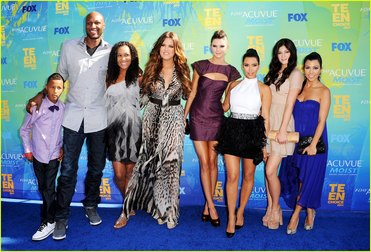 kardashian family releases joint statement on lamar odom 09