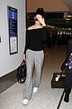 kendall jenner face hide lax arrival 04