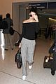 kendall jenner face hide lax arrival 09