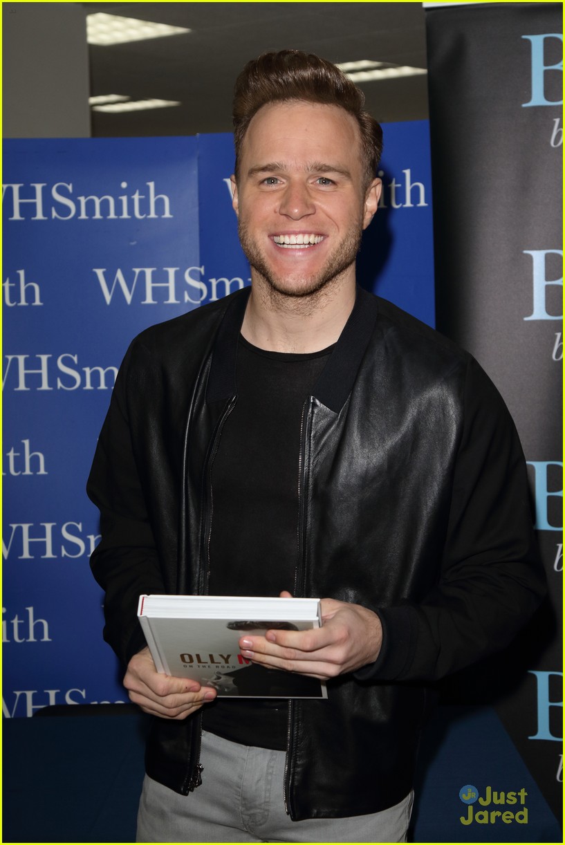 olly murs book signing event milton keynes 01