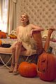scream queens cast spoofs taylor swift with chanel o ween 05