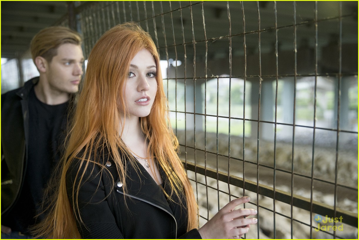 shadowhunters two new teasers watch here 04