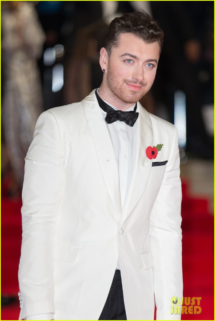 sam smith says his james bond song is horrible to sing 08