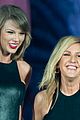 taylor swift sings love me like you do with ellie goulding 03