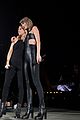 taylor swift sings love me like you do with ellie goulding 04