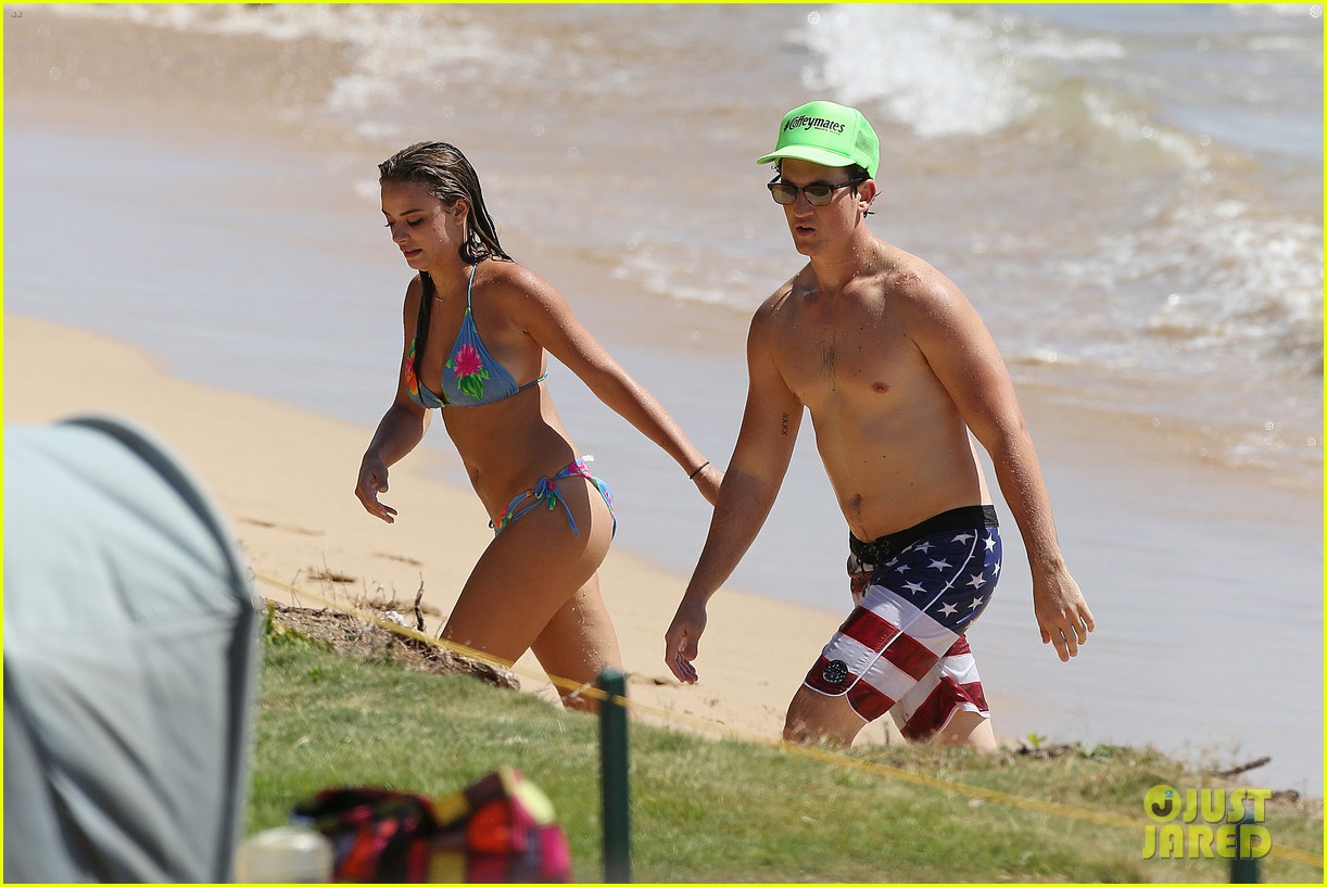 miles teller girlfriend keleigh sperry flaunt hot beach bodies 03