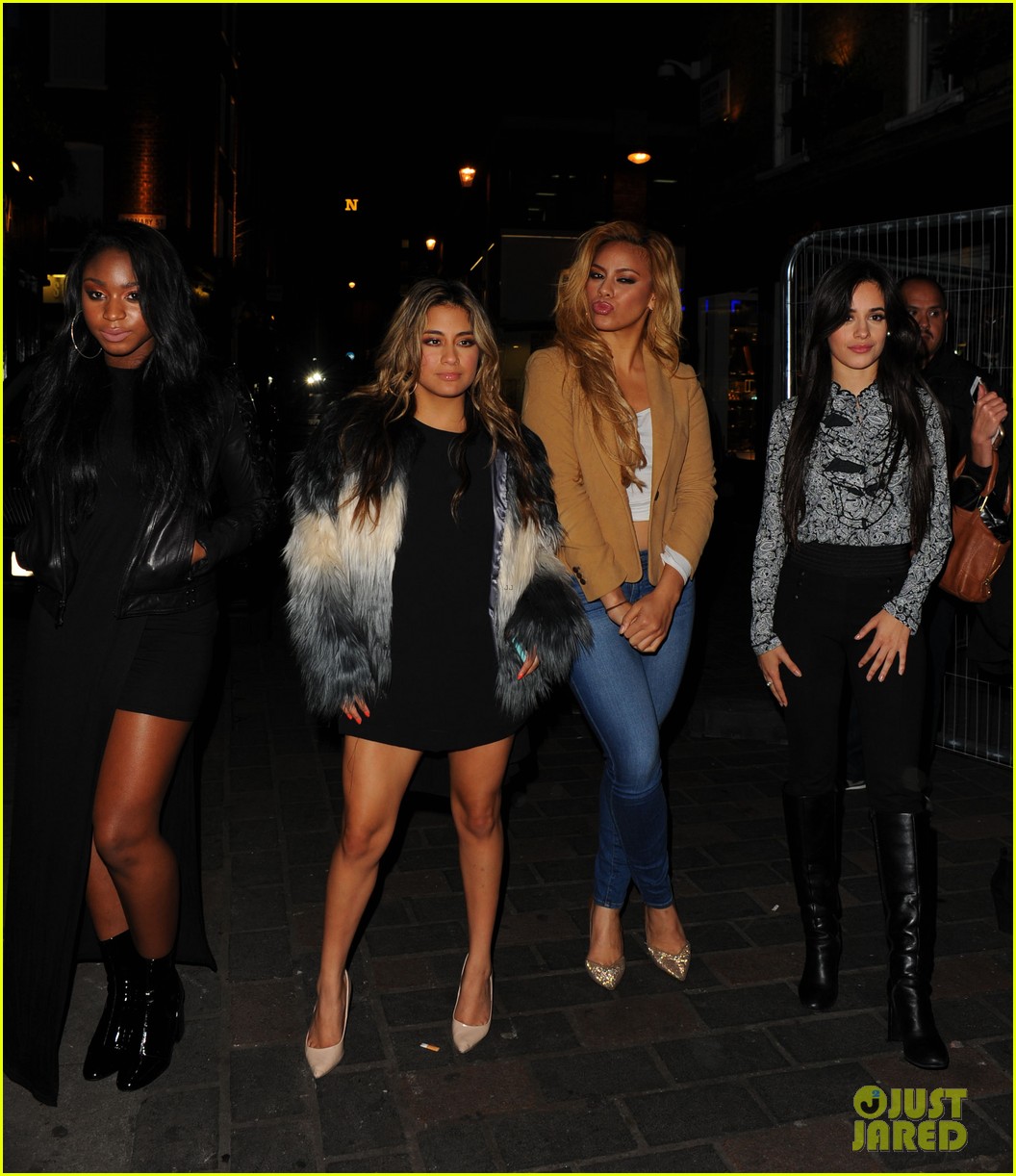 one direction fifth harmony hang out london 02