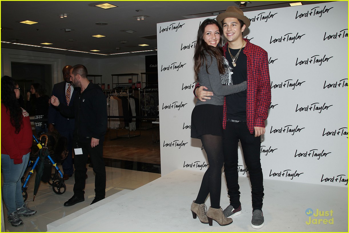 austin mahone lord taylor window unveiling concert 42