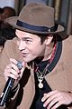 austin mahone lord taylor window unveiling concert 04