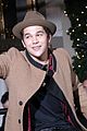 austin mahone lord taylor window unveiling concert 26
