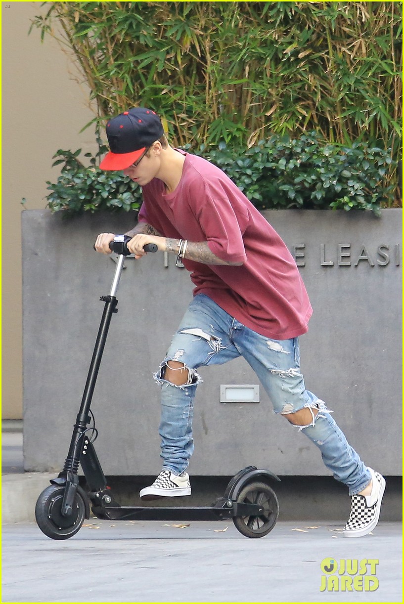 justin bieber scoots away after cancelling nyc appearances 24
