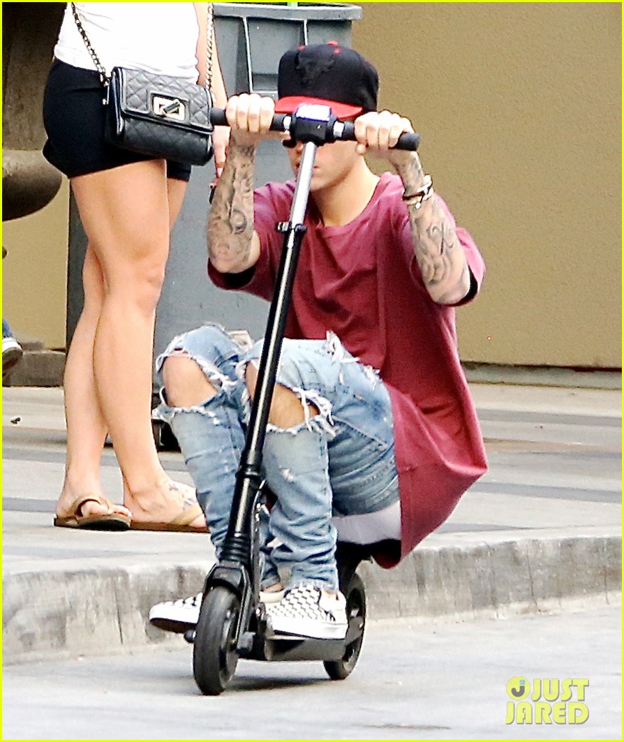 justin bieber scoots away after cancelling nyc appearances 37