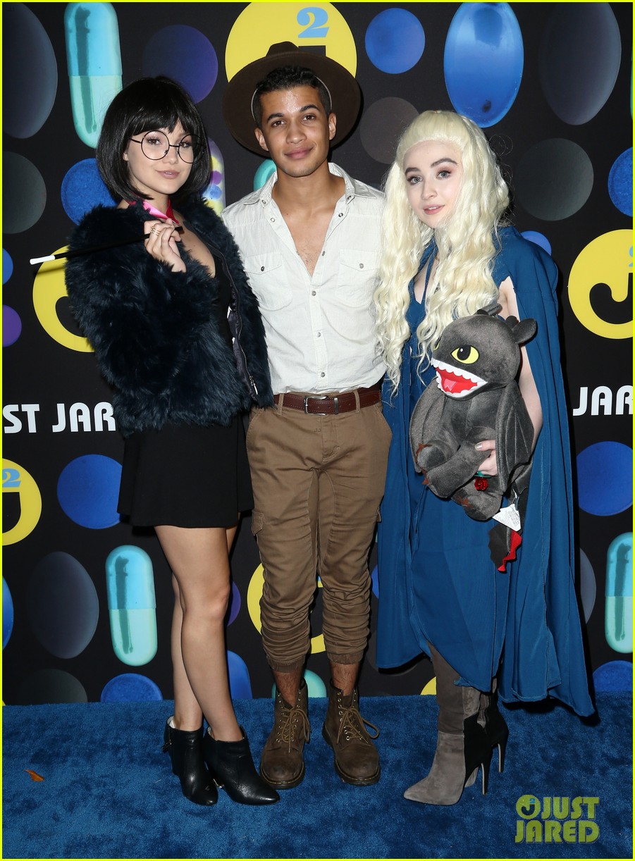 sofia carson just jared halloween party 03