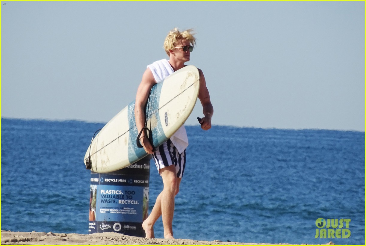cody simpson shows off new ride and body 09