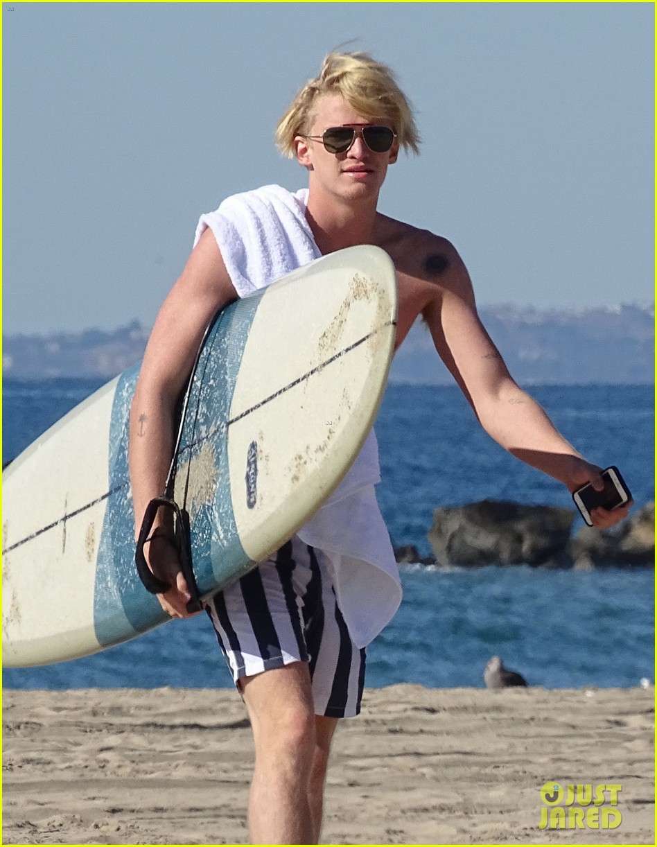 cody simpson shows off new ride and body 12