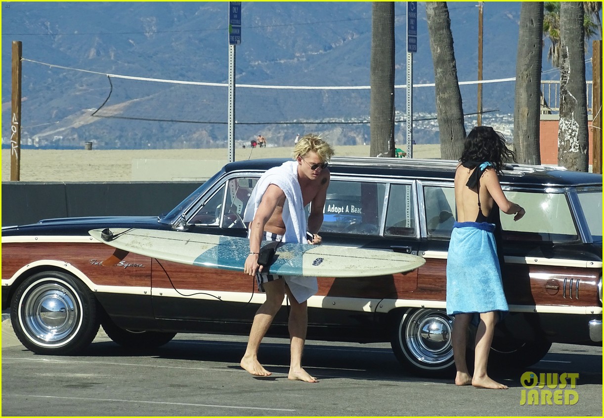 cody simpson shows off new ride and body 16