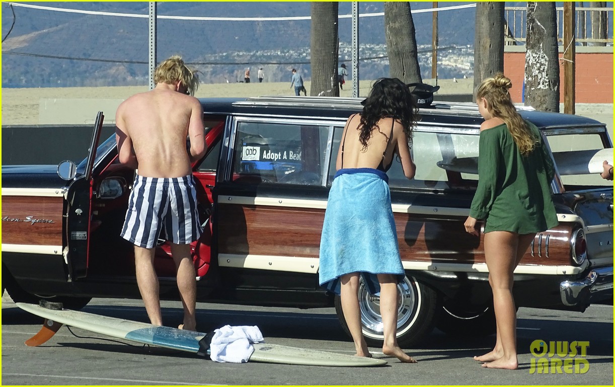 cody simpson shows off new ride and body 19
