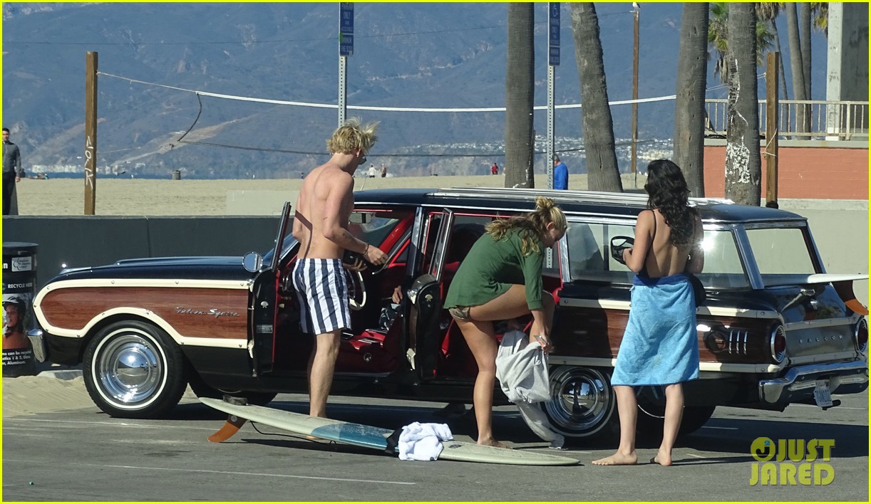 cody simpson shows off new ride and body 26