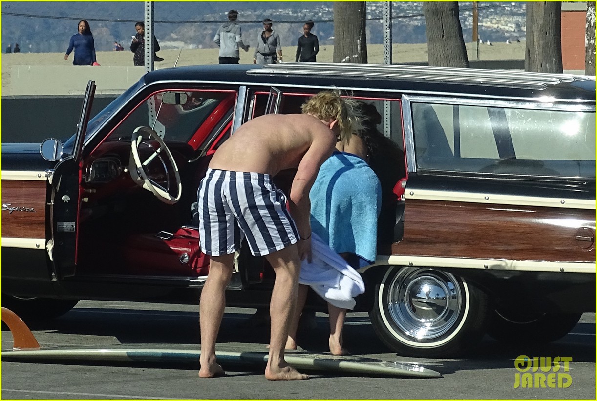 cody simpson shows off new ride and body 28