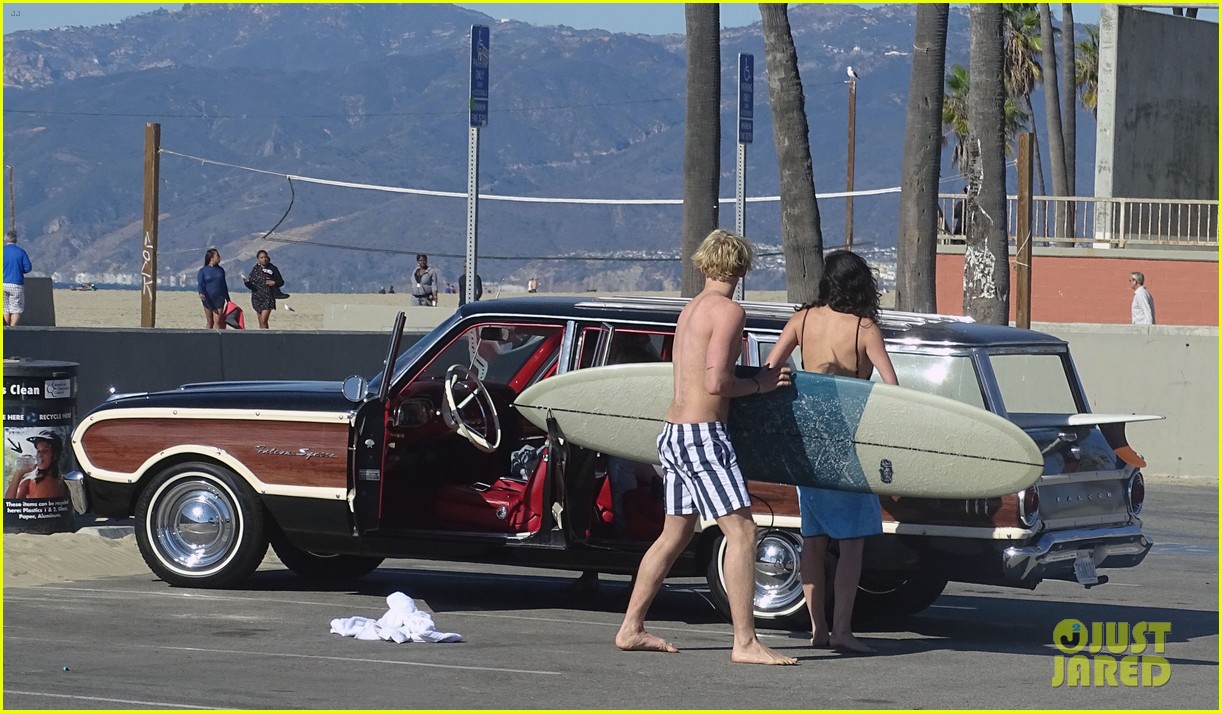 cody simpson shows off new ride and body 29