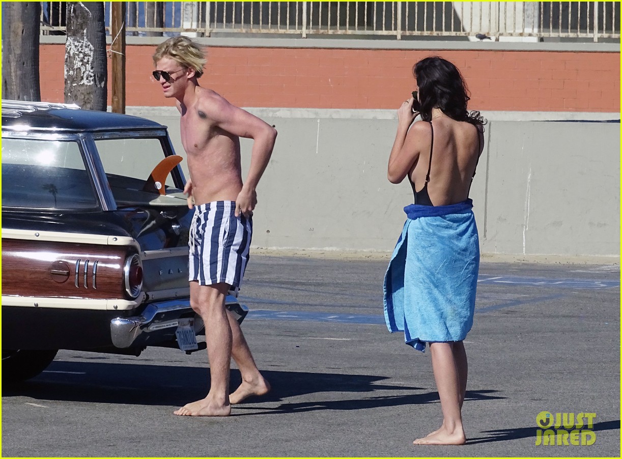 cody simpson shows off new ride and body 32